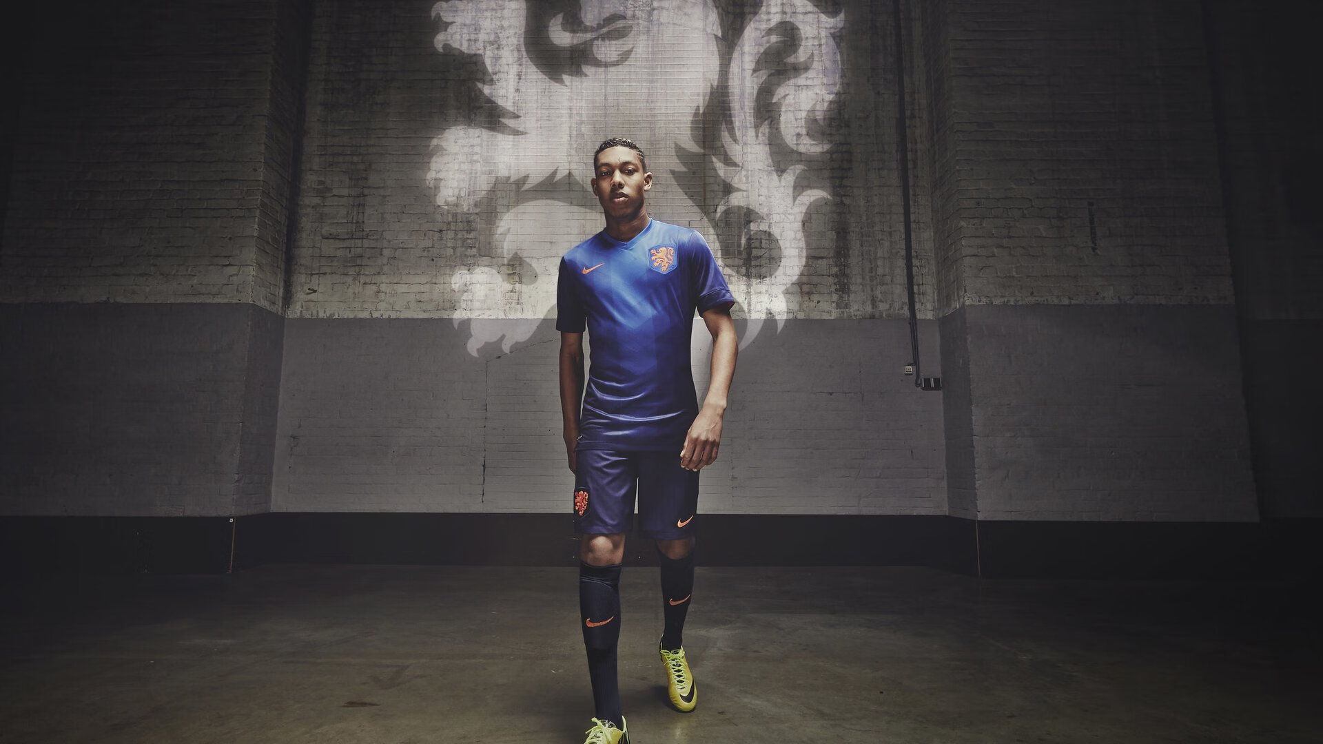 足球俱乐部转型战略聚焦青训和社区合作，足球俱乐部的经营模式